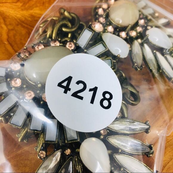 Statement Bib Necklace Crystal Rhinestone Antiqued 4218 - Picture 10 of 10